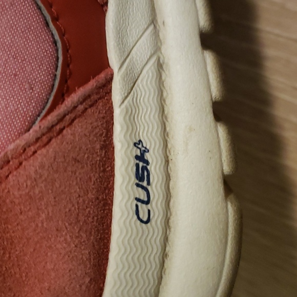 New Balance size 7 sneakers - Picture 4 of 4